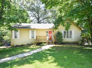 350 Merrimont Dr, Winston Salem, NC 27106