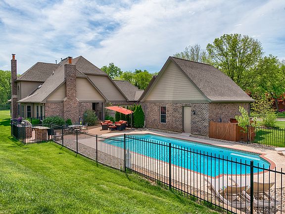 2nd image of 11703 Tarrytown Dr
