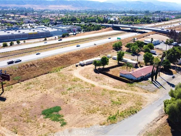 25189 Monroe Ave, Murrieta, CA 92562