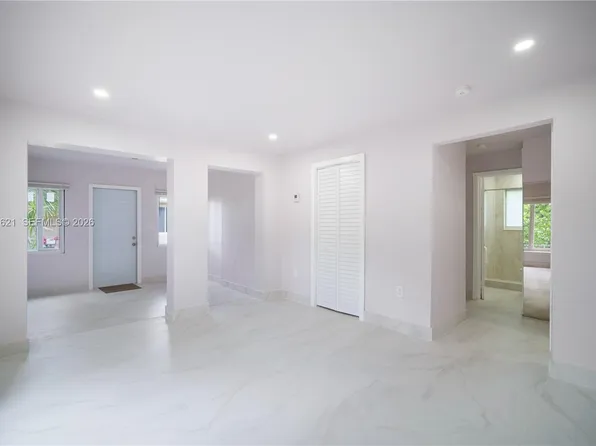 2456 Jackson St, Hollywood, FL 33020
