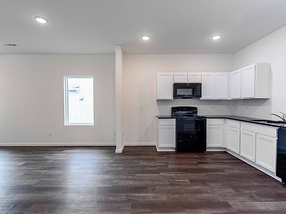 3rd image of 97 Stonehenge Ln Lot 63