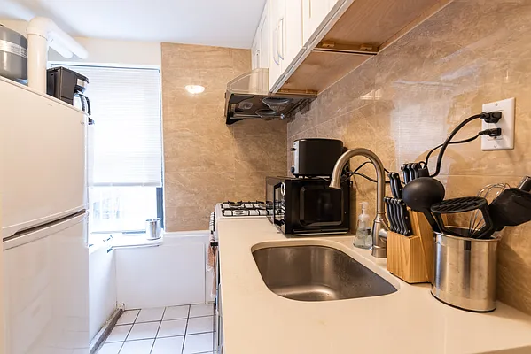 Rented by Corcoran | media 63