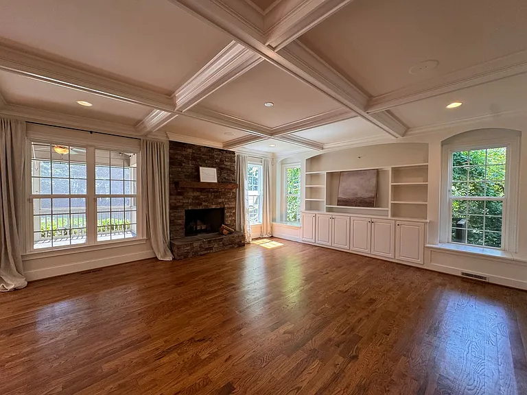 3353 Cheswick Dr — Photo 4
