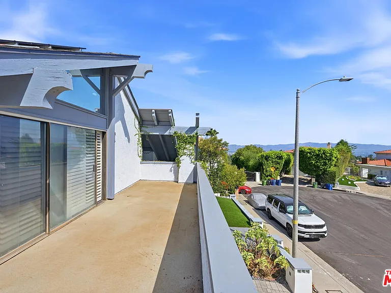 4355 Chaumont Rd — Photo 43