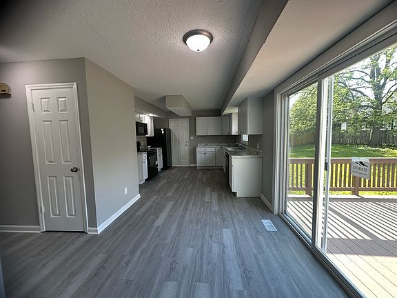 4th image of 2402 Provine Cir