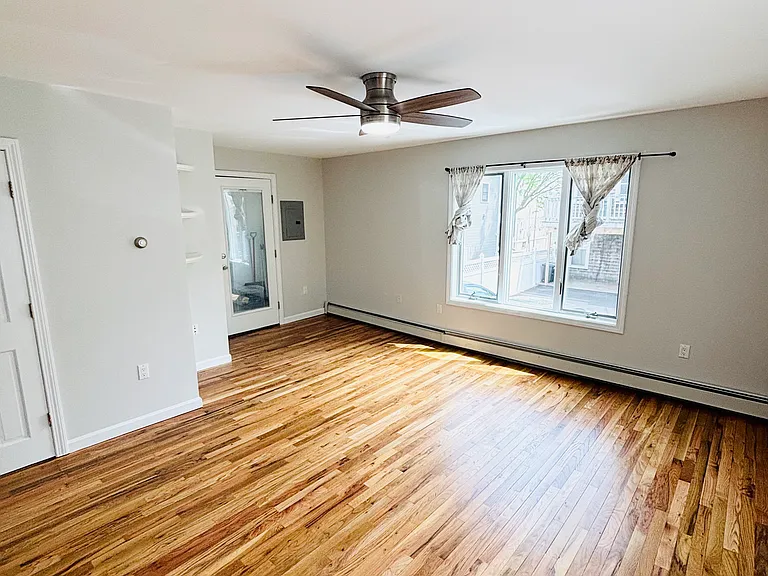 2 Monument Ct #1 — Photo 3