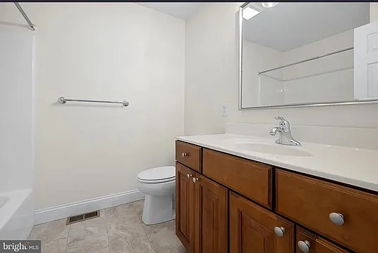 104 Sutton Way #104 — Photo 24