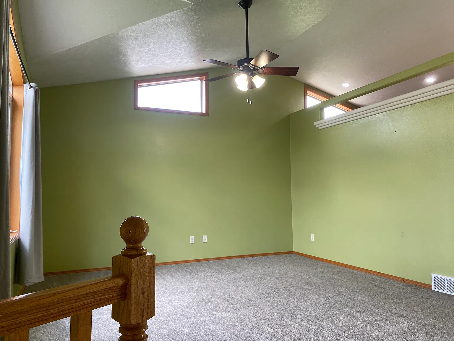 7812 S Hughes Ave — Photo 1