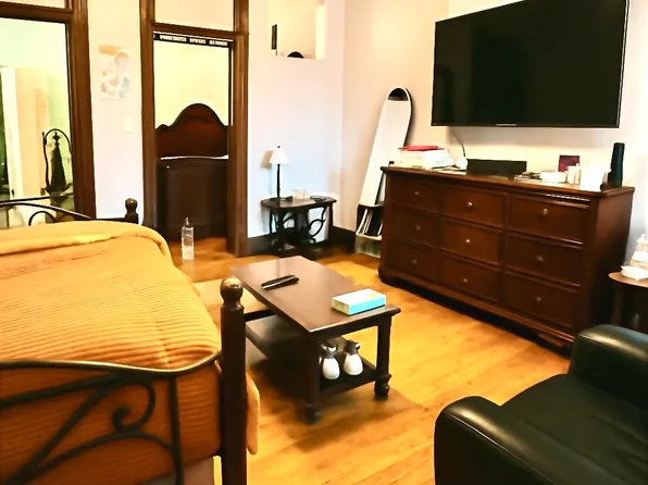 496 Putnam Avenue image 12 of 19