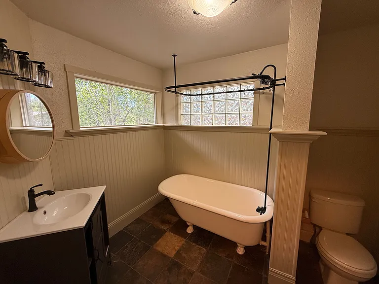 423 Mountain Meadows Dr #A — Photo 16