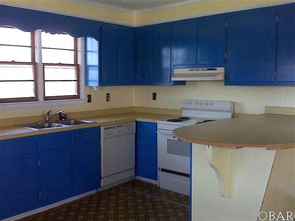2nd image of 114 Veelee Dr #29