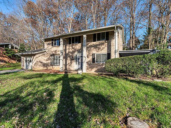 2nd image of 5207 Gainsborough Dr