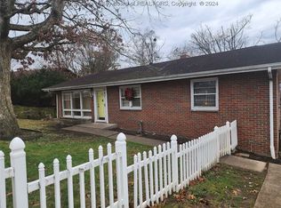 1403 Viewmont Dr, Charleston, WV 25302