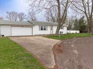 602 Maple Ct, Tremont, IL 61568