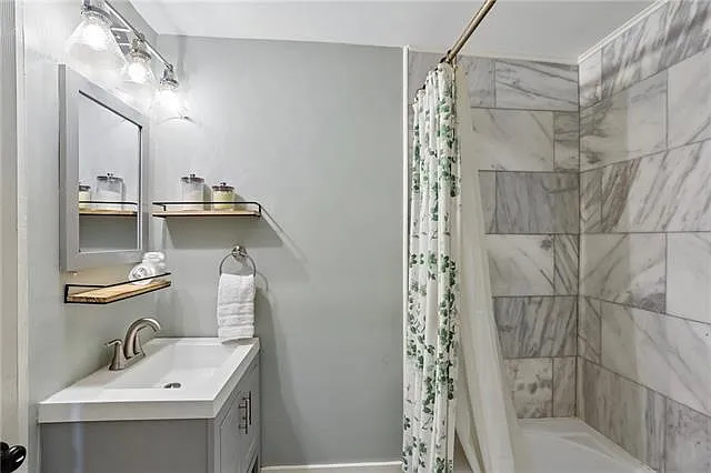 913 Washington Ave #3 — Photo 11