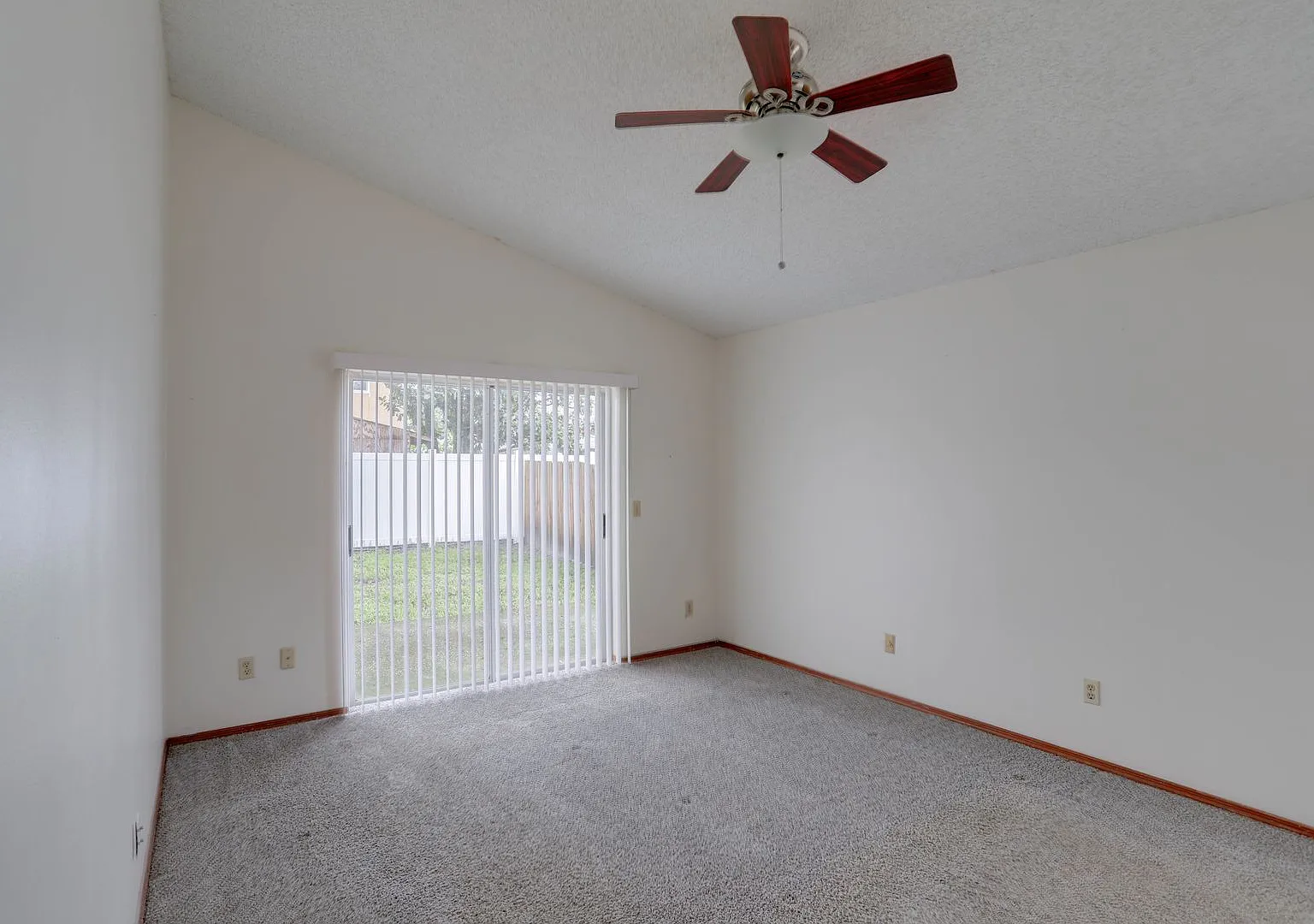 10038 Little Teak Street — Photo 4