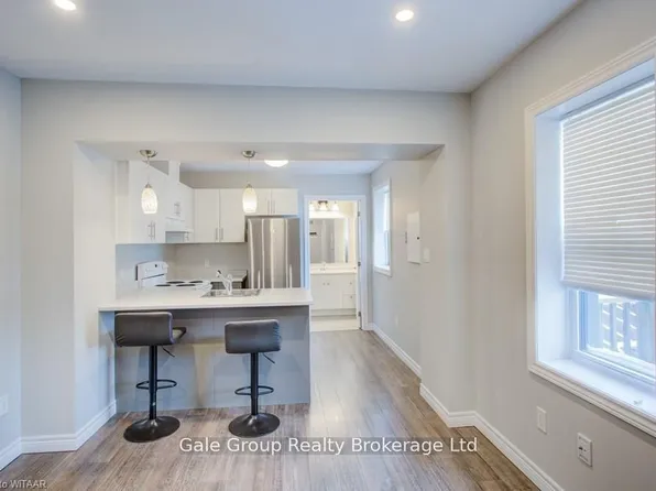 519 Dundas St #3, Woodstock, ON N4S 1C3