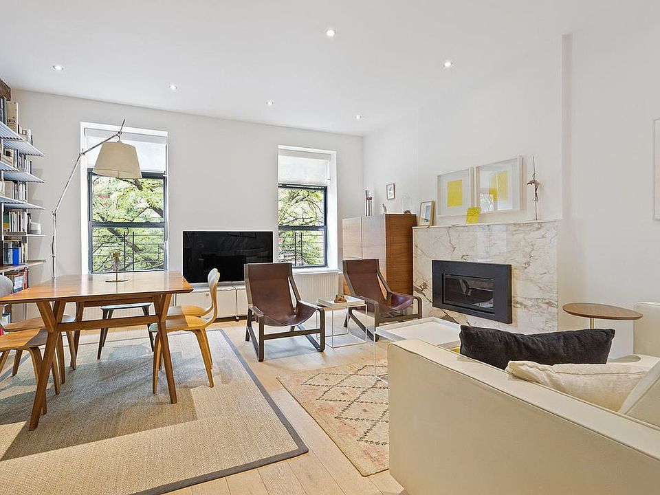 1st image of 398 Franklin Ave #2