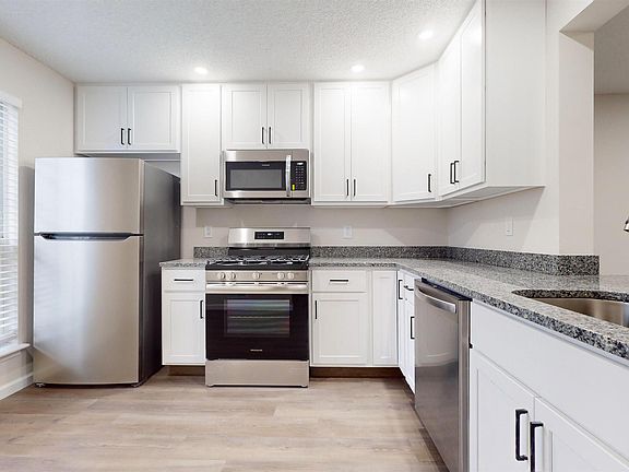 4th image of 157 Rumson Dr #157