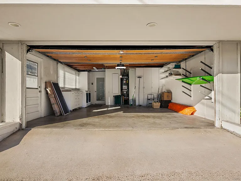 2122 Paseo Dorado — Photo 26
