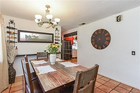 Bright dinning area