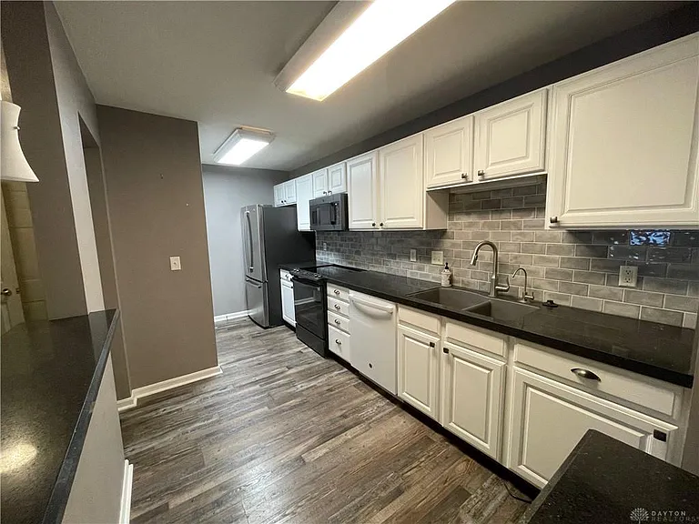 3127 Alexander Pl #103 — Photo 8
