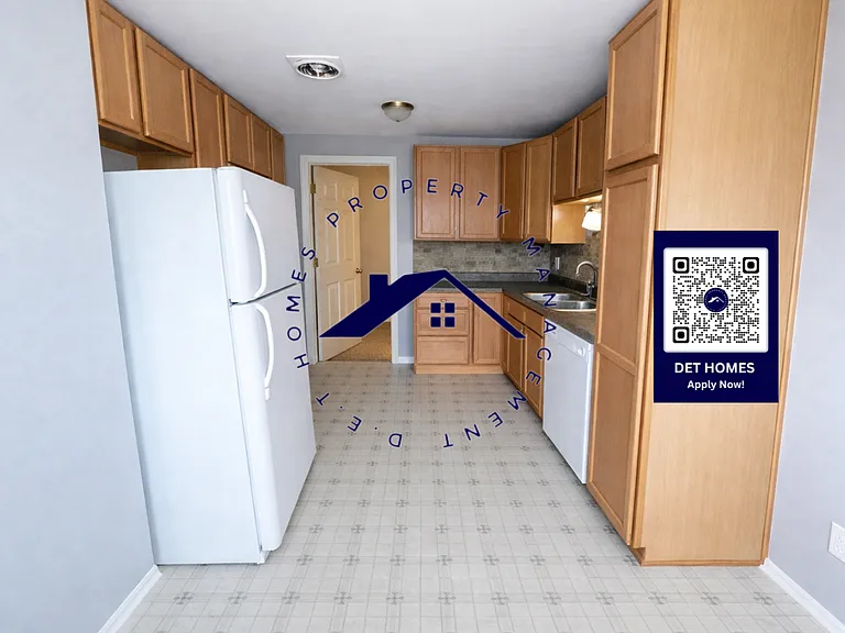 24953 Mayfair St #24953 — Photo 9