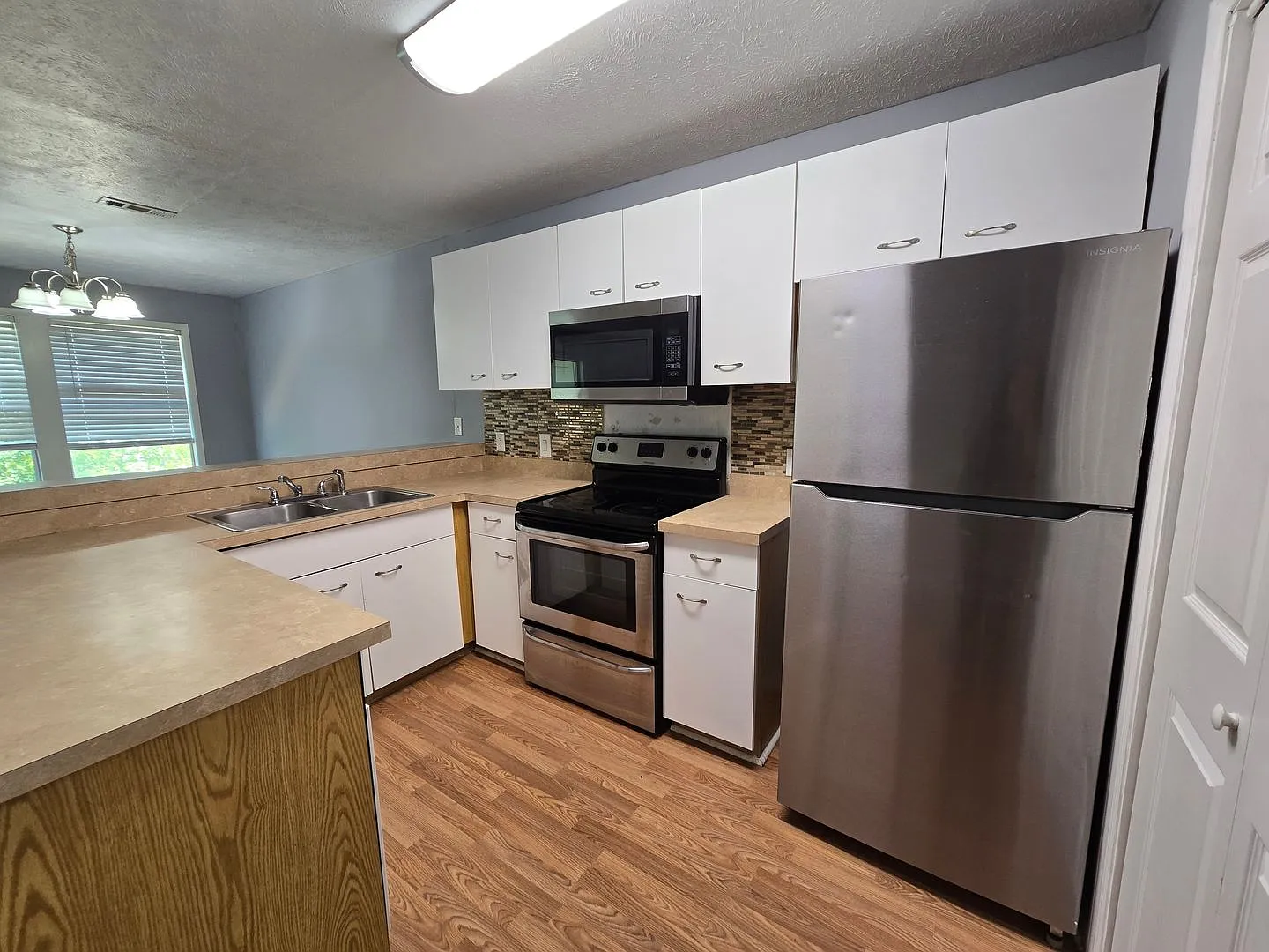 6752-5 Willowbrook ~ Stewarts Creek — Photo 3