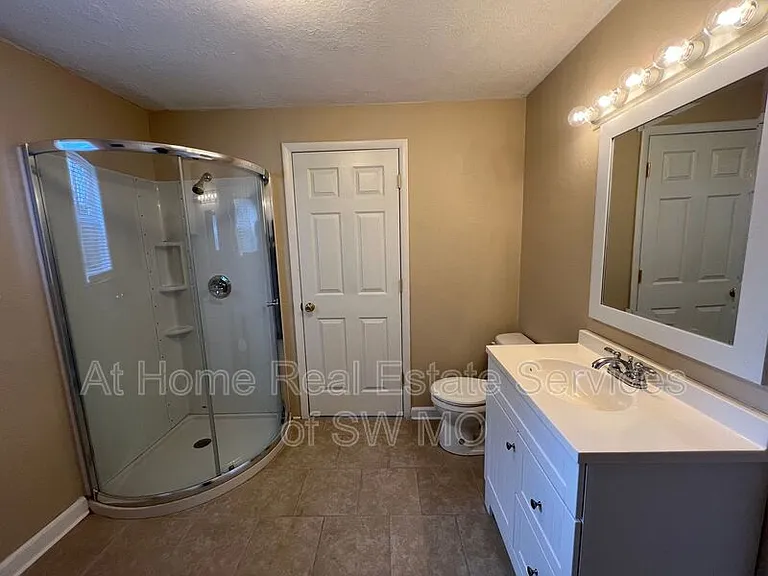 2815 W Madison St — Photo 10