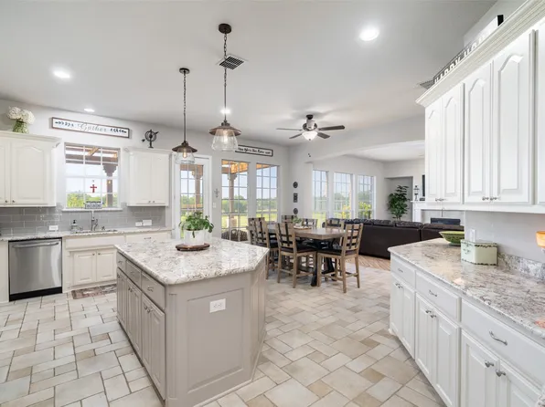 4813 Walton Heath Dr, Garland, TX 75044