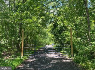 5277 Cedar St, West River, MD 20778