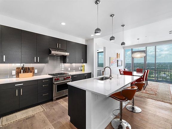 4th image of 222 West Ave Unit 2812