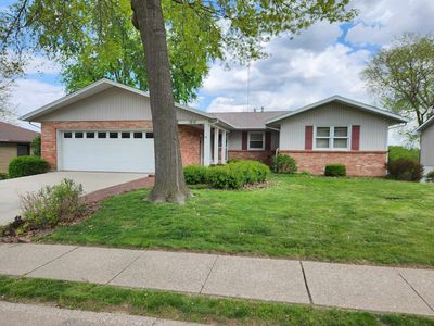 1816 Churchill Dr, Dubuque, IA, 52001