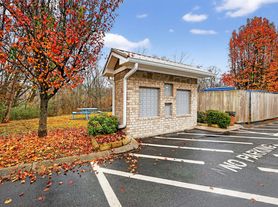 Blackberry Creek Apartments