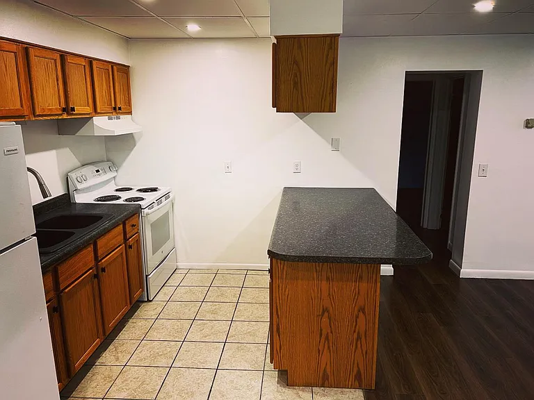 502 Vale Ave #3C — Photo 2