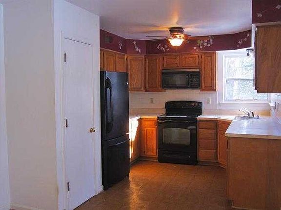 A150VR7 KITCHEN