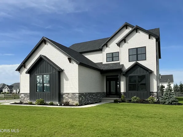 9510 Rockingham Dr, Whitehouse, OH 43571