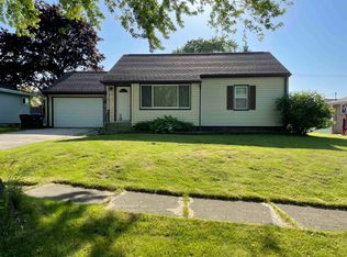 315 Parker Ave, Algoma, WI 54201