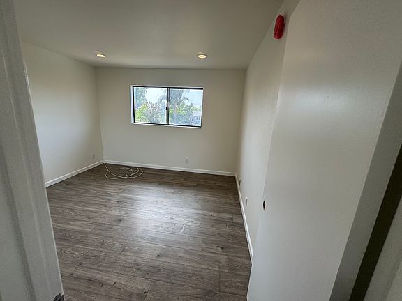 2nd image of 5310 Circle Dr APT 205