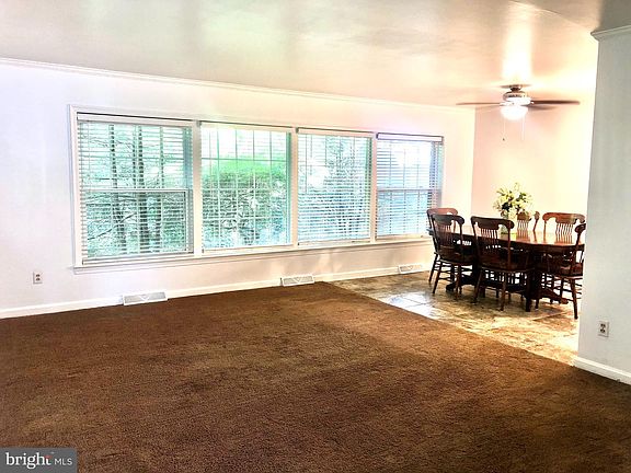 2nd image of 307 Chancellor Pl