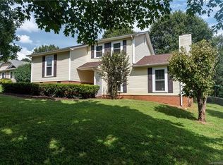 606 Pebblestone Ct, Statesville, NC 28625