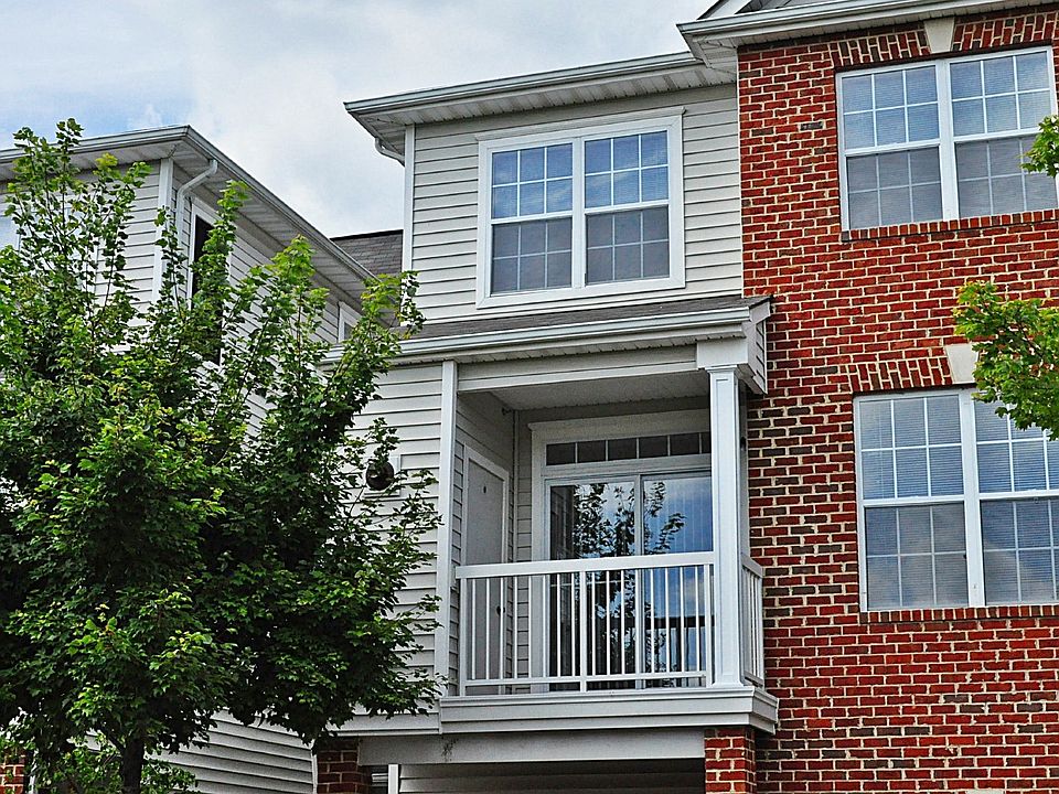 1st image of 2433 Coopers Branch Ct #2433