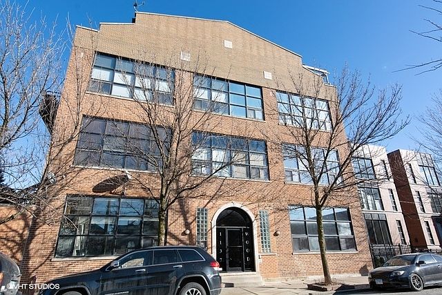 1st image of 1137 N Wood St Unit G1