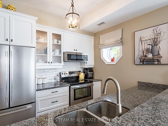 5th image of 200 Collier St Unit 101