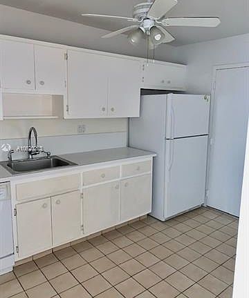 5th image of 1465 NE 123rd St APT 807