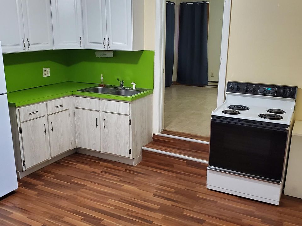 2nd image of 86 Meriden Rd #1
