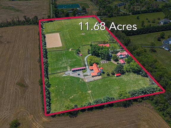 4th image of 38527 Rickard Rd