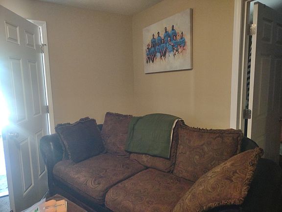 2nd image of 684 Sapp St