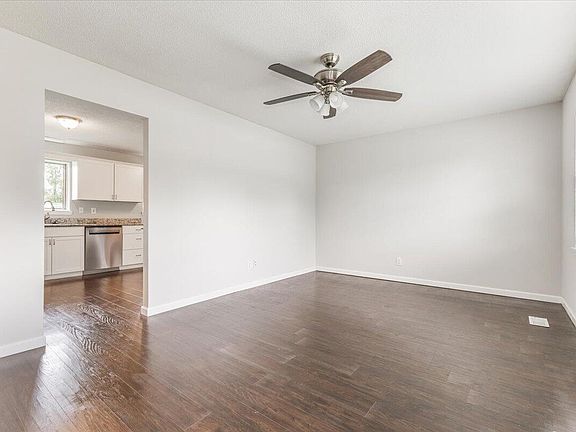 4th image of 123 Laurelwood Cir