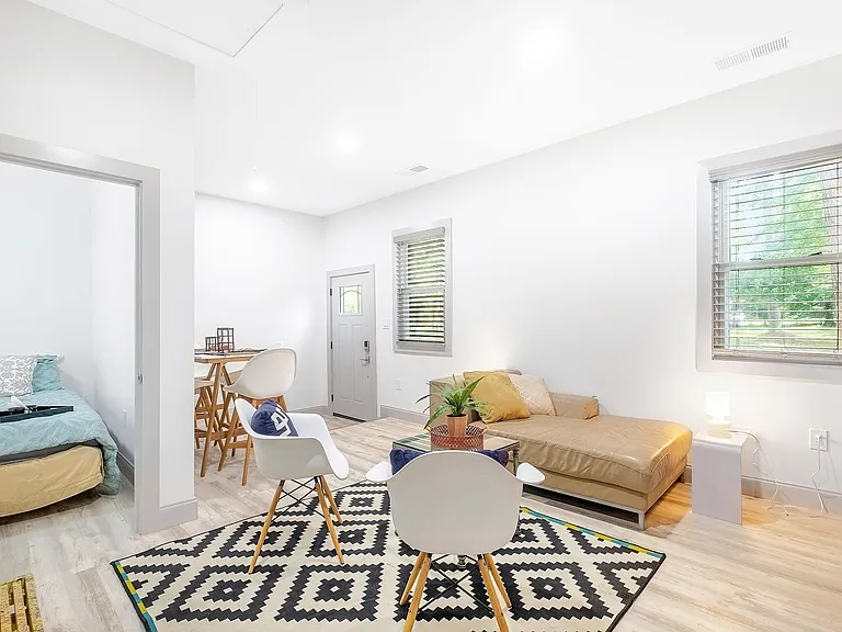 5460 Scofield Rd #B — Photo 5